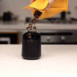 Subminimal Subscale digital coffee dosing cup with integrated scale